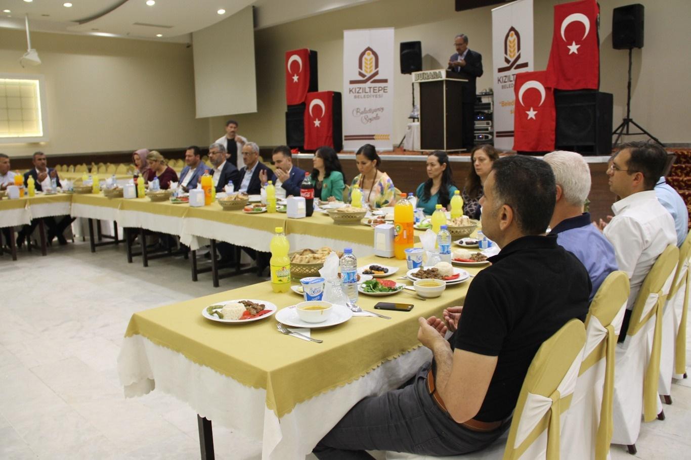 Kızıltepe Belediyesinden şehit ve gazi ailelerine iftar yemeği